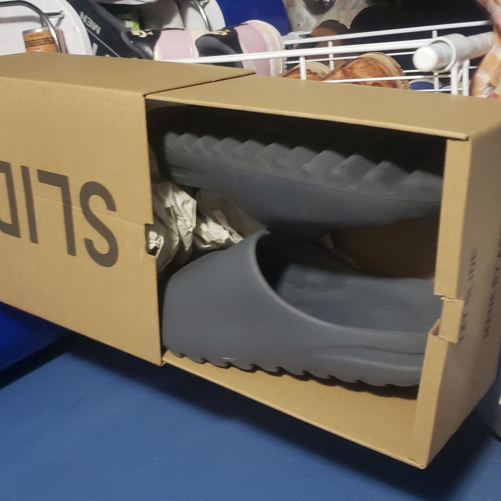 (Sold)Slate Grey Yeezy Slide